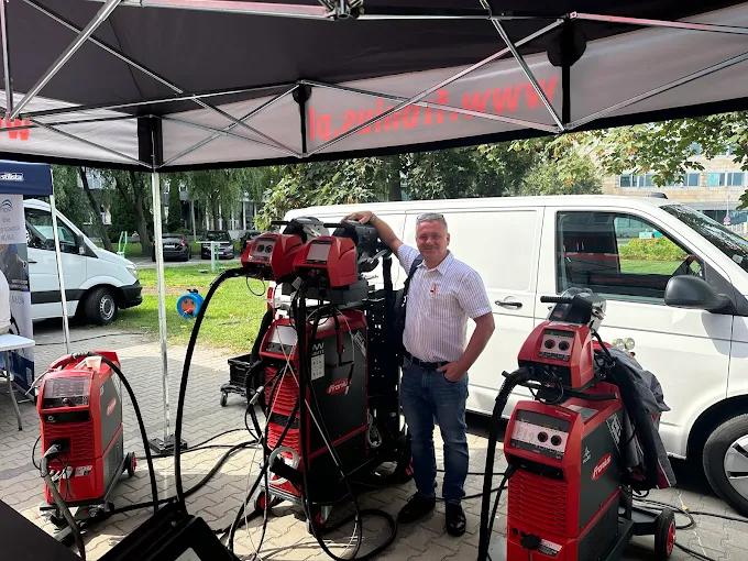 Właściciel firmy spaw-serwis, Mariusz Jaworski